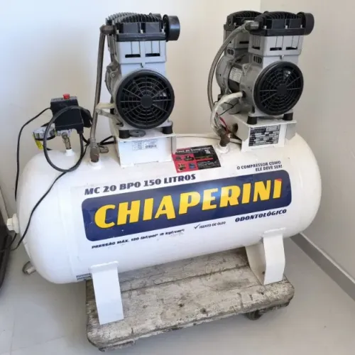 Compressor Ar Chiaperini 150L 20 Pés 4HP - Odontológico