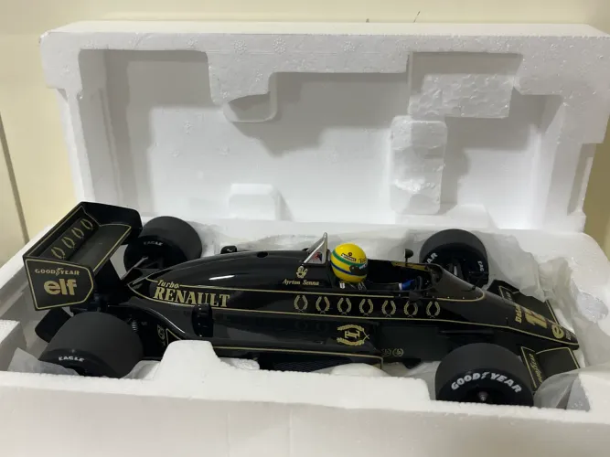 Ayrton Senna F1 Minichamps 1:18 Lotus Renault 98T 1986