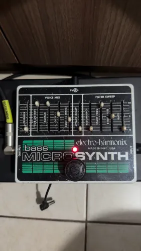 Pedal Microsynth bass