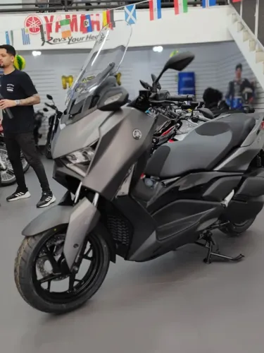 NOVA XMAX 300 CONNECTED 2027 - MELHOR PREÇO DO RIO + CARTÃO ATÉ 21 X + PRONTA ENTREGA !!