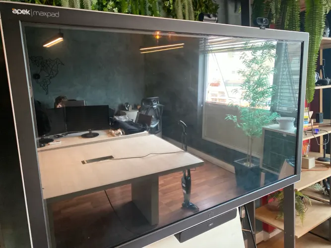 TV Gigante com PC embutido - windows + Pedestal(