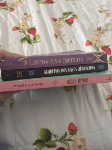 Lote 2 livros + academia dos casos arquivados de brinde