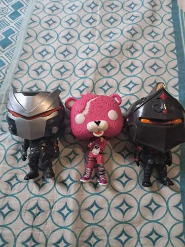 3 Funko Pop