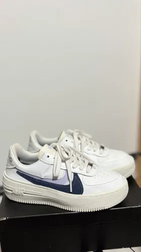 Force 1 platform smile