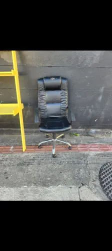 Csdeira de escritório