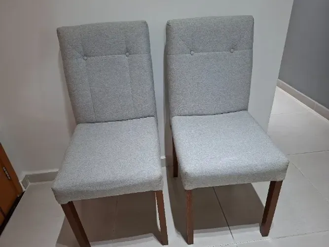 2 Cadeiras Wood Prime de Madeira Maciça espuma Linho Cor Cinza