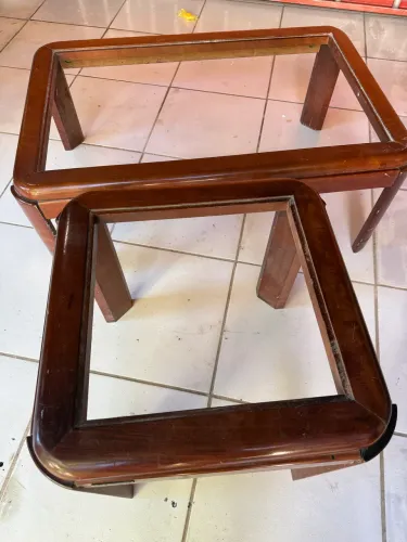 Mesa de centro e criado