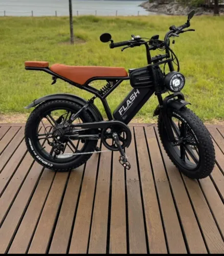 Bike eletrica Flash 1000w<br>Preta e Marrom<br><br>R$ 5990,00<br>Montada e entregue na grande vitória