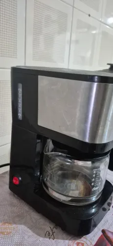 Cafeteira Elétrica Oster Compacta OCAF300 - 220V (Preto/Inox)