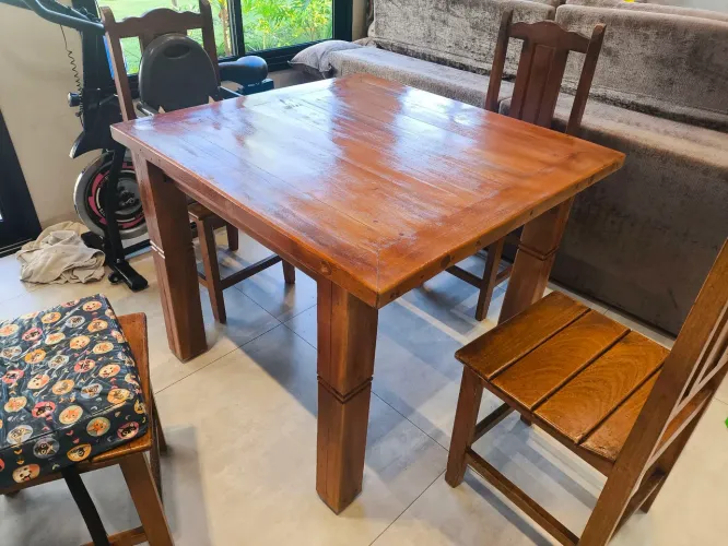 Mesa madeira maciça de demolição quadrada