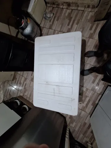 Caixa de Isopor de 200 litros