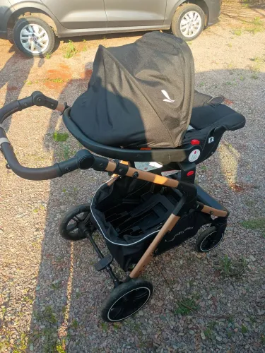 Carrinho Premium baby zerado tá sem o Moisés