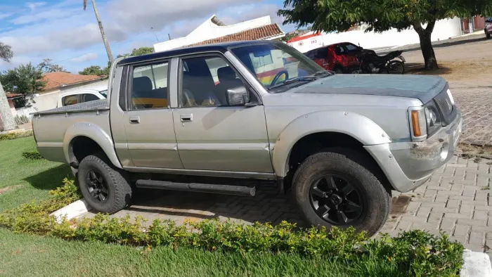 Mitsubishi L200 GLS 2.5 4X4 CD Diesel 2003