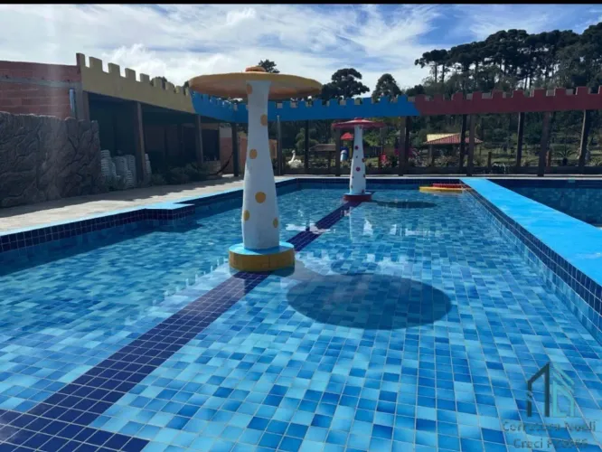 Chácara c/ 02 casas, 04 tanques de peixes, piscina, salão de festas em Piraquara - PR