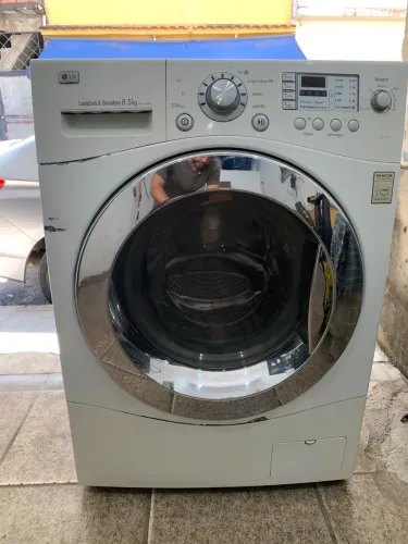 Máquina de lavar e secadora