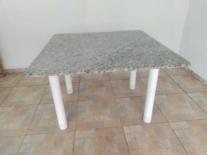 Vendo Mesa Quadrada