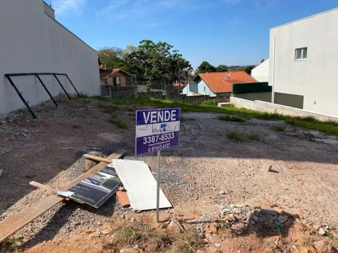 Terreno à venda no Vivenda das Pitangueiras, Valinhos