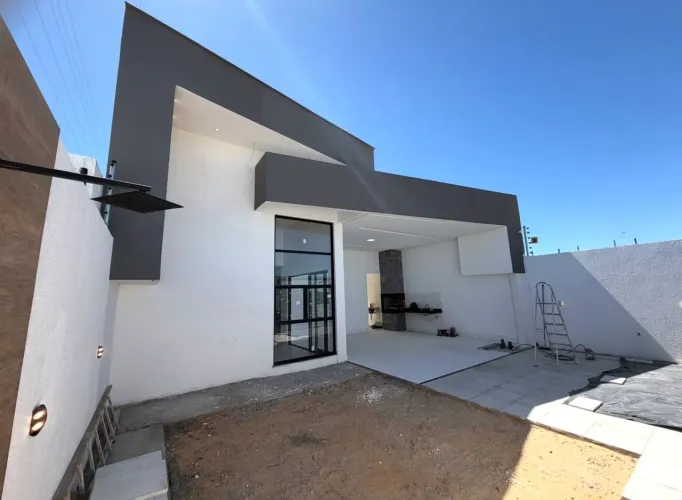 Casa alto padrão disponível 