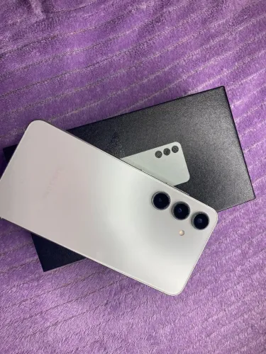 SAMGUNG S24 256gb