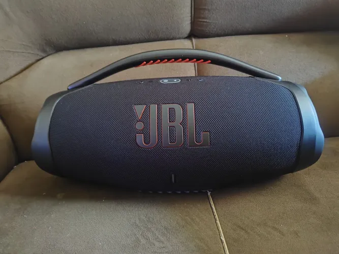 Bom box 3