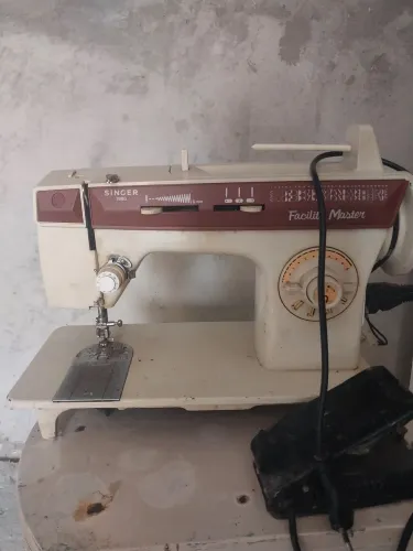 Máquina de costura