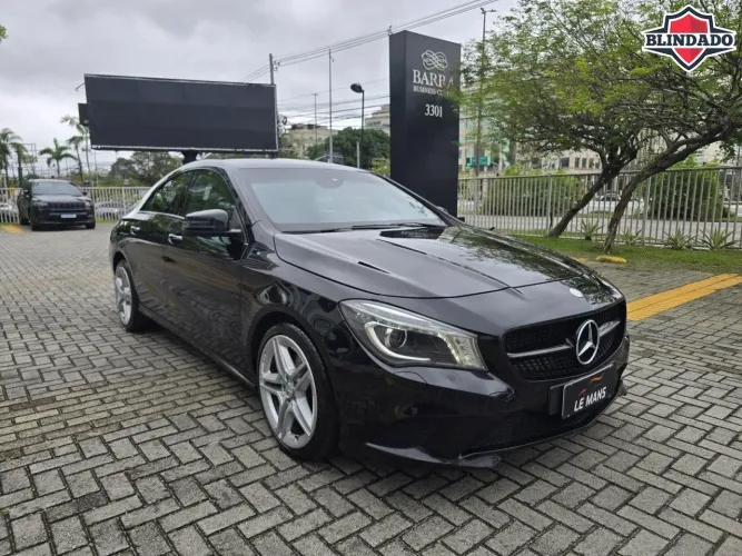 Mercedes-Benz CLA-200 Urban 1.6 TB 16v/flex Aut. 2015