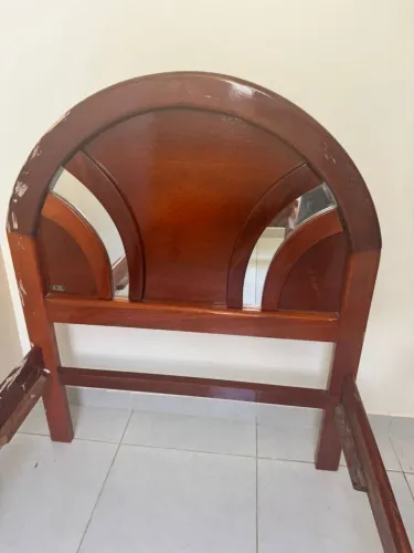 Cama de madeira - Solteiro 