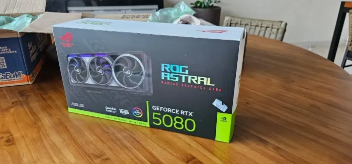 Placa de Vídeo Asus RTX 5080 Astral - Impecável