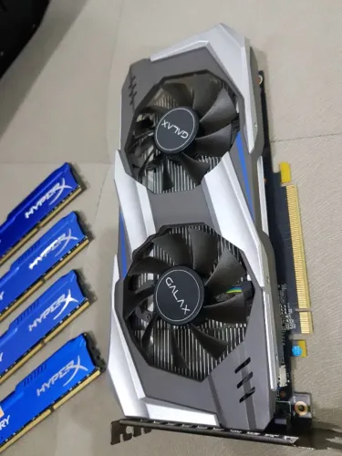 Geforce GTX 1060 6gb ddr5 semi nova ! 2 anos de uso , com NF ,caixa e manual !