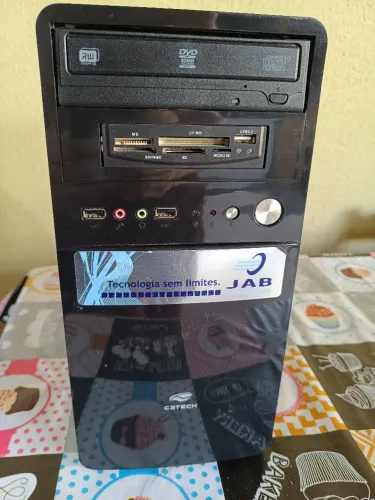 Gabinete tipo torre ATX para pc