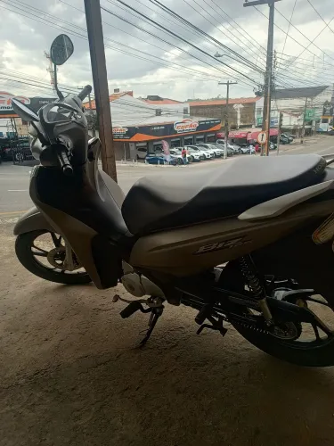 Vende-se biz novinha, legalizada,IPVA pago.