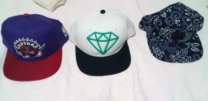 marcas new era diamond toronto raptors 80 reais cada unidade .