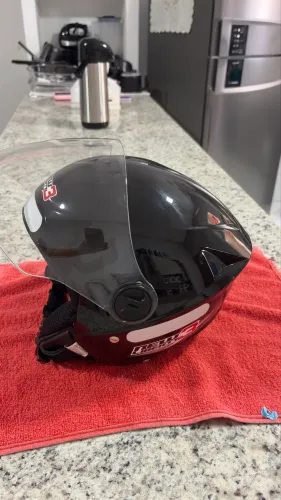 Capacete