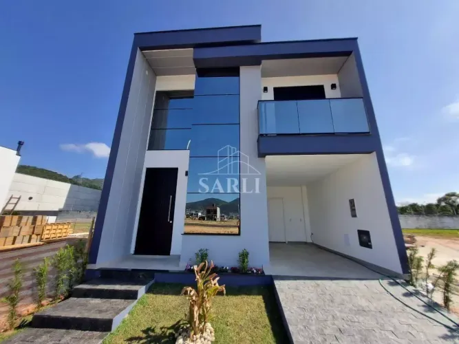Casa com 119m² em condomínio fechado no bairro Beira Rio  Biguaçu