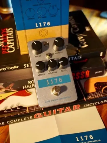 Pedal Universal Audio UAFX 1176 Stage Compressor