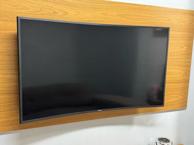 Smart TV Samsung 49" Curva 4K UHD