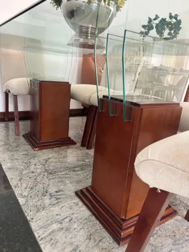 Mesa de Jantar e Aparador