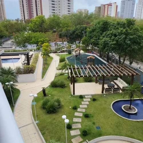 Imóvel para venda tem 220 metros quadrados com 4 quartos em Guararapes - Fortaleza - CE