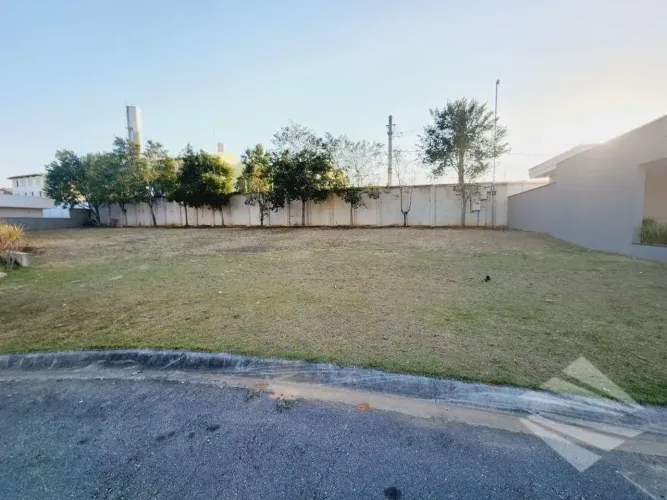 Terreno à venda, 554 m² por R$ 715.000,00 - Condomínio Terrazzo DI Itália - Taubaté/SP