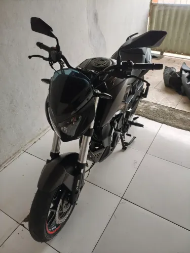 Dominar 400
