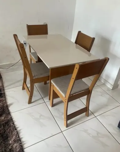 Mesa Karla 4 Cadeiras Na Promoção/Entrega É Montagem Disponível