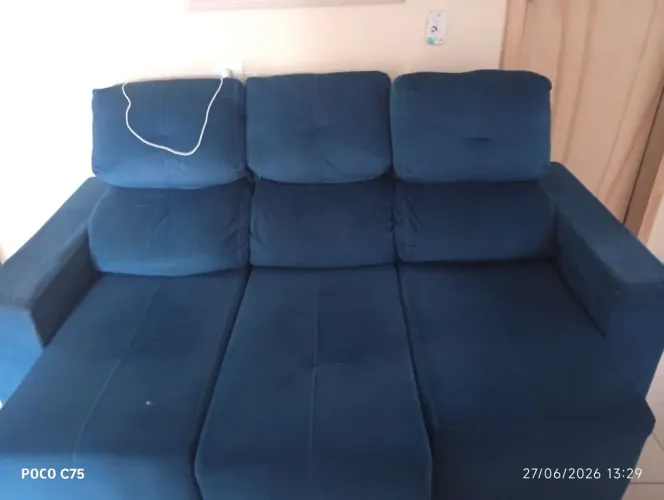 Sofá três lugares retrátil 