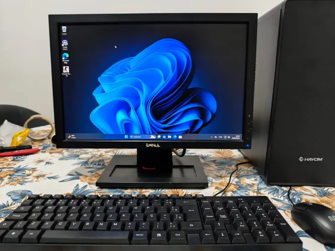 PC computador I3 3240 SSD 256 4G Windows 11