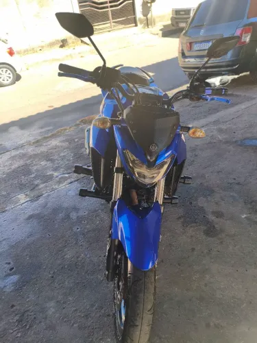 Vendo fazer FZ25