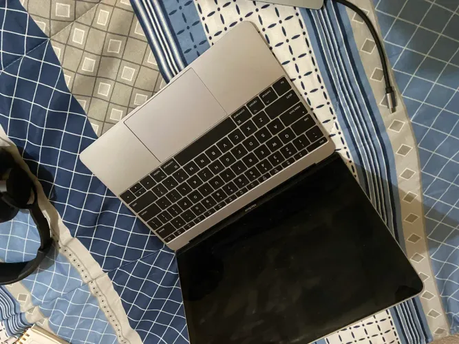MacBook inch 2017 Semi Novo