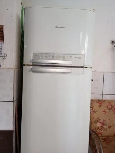 geladeira Electrolux df47 - 400 litros