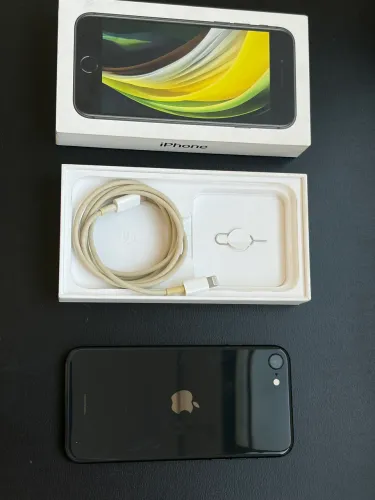 iPhone SE 2 Geração 64GB Preto - Perfeito Estado