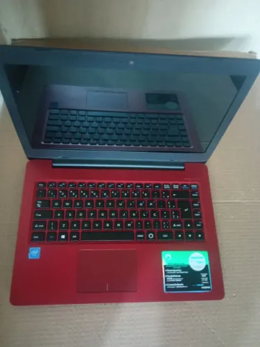 Vendo Notebook Positivo Stilos Motion Red (ótimo para retirar peças)