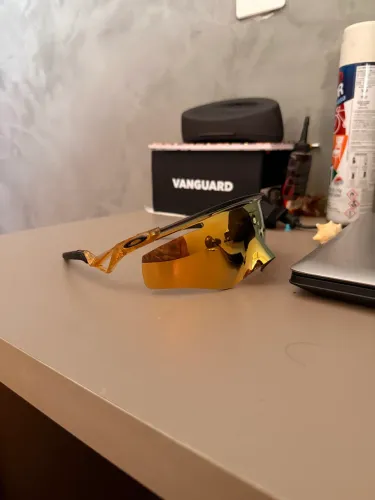 VENDO OAKLEY QUANTUN KATO original