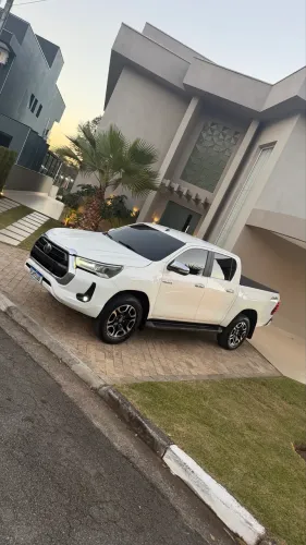 Toyota Hilux CD SRX 4X4 2.8 TDI 16V Diesel Aut. 2019